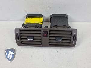Gebruikte Luchtrooster Dashboard Volvo C30 (EK/MK) 1.6 D 16V Prijs € 60,50 Inclusief btw aangeboden door Vollux Carparts B.V.