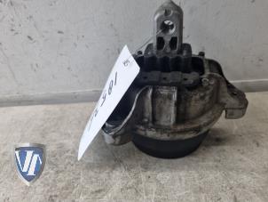 Begagnade Motorfäste BMW 5 serie (F10) 520d 16V Pris € 48,40 Inklusive moms erbjuds av Vollux Carparts B.V.