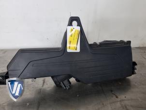 Begagnade Luftfilterhus BMW 1 serie (F20) 114i 1.6 16V Pris € 84,70 Inklusive moms erbjuds av Vollux Carparts B.V.