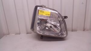 Begagnade Strålkastare, höger Opel Agila (A) 1.0 12V Pris € 39,99 Marginaltabell erbjuds av Autodemontage Tegelen