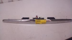 Begagnade Handtag, baklucka Mercedes A (W169) 1.7 A-170 Pris € 49,99 Marginaltabell erbjuds av Autodemontage Tegelen