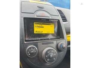 Gebruikte Display Interieur Kia Soul I (AM) 1.6 CVVT 16V Prijs € 49,98 Margeregeling aangeboden door Autodemontage Tegelen