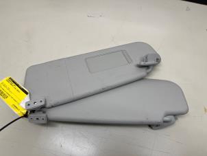 Używane Zestaw oslon przeciwslonecznych Skoda Fabia II Combi 1.2 TSI Cena € 39,98 Procedura marży oferowane przez Autodemontage Tegelen