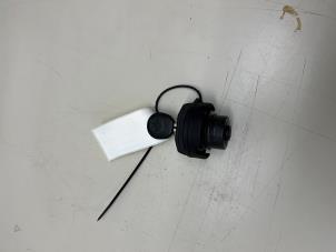 Używane Korek wlewu paliwa Skoda Fabia II Combi 1.2 TSI Cena € 14,98 Procedura marży oferowane przez Autodemontage Tegelen