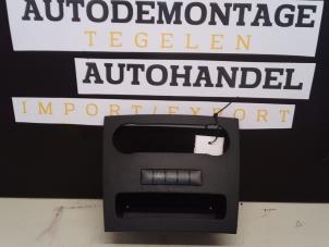 Begagnade Förvaringsfack Mercedes B-Klasse Pris € 29,99 Marginaltabell erbjuds av Autodemontage Tegelen