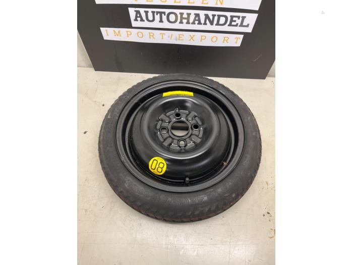 Kolo zapasowe z Toyota Yaris (P1) 1.3 16V VVT-i 2005