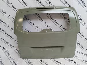 Nieuwe Achterklep Mercedes Vito (447.6) 2.0 116 CDI 16V Prijs € 934,12 Inclusief btw aangeboden door De Vogel Auto's B.V.