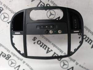 Używane Przelacznik swiatel awaryjnych Mercedes Vito (447.6) 2.0 116 CDI 16V Cena € 48,40 Z VAT oferowane przez De Vogel Auto's B.V.