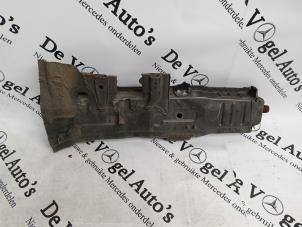 Begagnade Chassistag, fram Mercedes Vito (447.6) 2.0 116 CDI 16V Pris € 151,25 Inklusive moms erbjuds av De Vogel Auto's B.V.