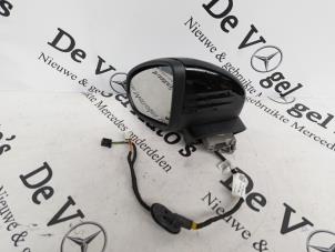 Używane Lusterko zewnetrzne lewe Mercedes A (177.0) 1.3 A-180 Turbo 16V Cena € 453,75 Z VAT oferowane przez De Vogel Auto's B.V.