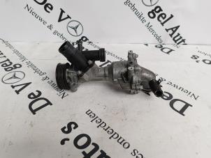 Gebruikte Waterpomp Mercedes A (177.0) 2.0 A-35 AMG Turbo 16V 4Matic Prijs € 74,95 Margeregeling aangeboden door De Vogel Auto's B.V.
