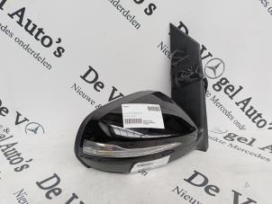 Begagnade Skärmspegel, höger Mercedes V (447.8) 2.0 300 d 16V Pris € 726,00 Inklusive moms erbjuds av De Vogel Auto's B.V.
