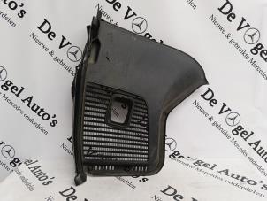 Używane Parawan Mercedes GLC (X253) 2.0 300 16V 4-Matic Cena € 25,00 Procedura marży oferowane przez De Vogel Auto's B.V.