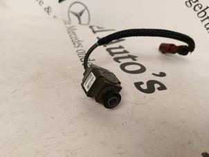 Gebruikte 360 graden camera Mercedes GLC (X253) 2.0 250 16V 4-Matic Prijs € 211,75 Inclusief btw aangeboden door De Vogel Auto's B.V.