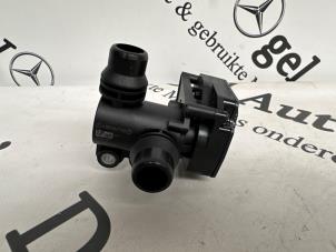 Gebruikte Koelvoeistof regelklep Elektrisch Mercedes C (W206) C-300 2.0 EQ Boost Turbo 4-Matic Prijs € 54,45 Inclusief btw aangeboden door De Vogel Auto's B.V.