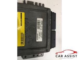 Begagnade Dator, motorstyrning Renault Scenic Pris € 125,00 Marginaltabell erbjuds av Car Assist