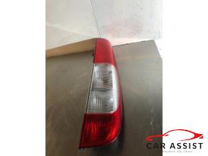 Begagnade Baklykta, höger Mercedes Vito Pris på förfrågan erbjuds av Car Assist