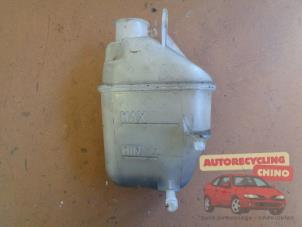 Gebruikte Expansievat BMW Mini One/Cooper (R50) 1.6 16V Cooper Prijs € 22,00 Margeregeling aangeboden door Autorecycling Chino B.V.