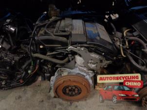 Begagnade Motor BMW 3 serie (E46/4) 320i 24V Pris € 350,00 Marginaltabell erbjuds av Autorecycling Chino B.V.