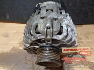 Begagnade Dynamo Volkswagen Golf IV Variant (1J5) 1.6 16V Pris € 27,00 Marginaltabell erbjuds av Autorecycling Chino B.V.