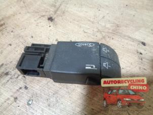 Begagnade Rattmonterad radiostyrning Renault Trafic New (FL) 1.9 dCi 82 16V Pris € 14,00 Marginaltabell erbjuds av Autorecycling Chino B.V.