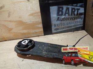 Begagnade Motorfäste Dacia Sandero I (BS) 1.4 Pris € 18,00 Marginaltabell erbjuds av Autorecycling Chino B.V.