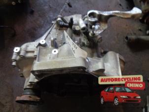 Używane Skrzynia biegów Audi A1 (8X1/8XK) 1.4 TFSI 16V 125 Cena € 585,00 Procedura marży oferowane przez Autorecycling Chino B.V.