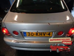 Begagnade Bakre stötfångare Lexus IS (E2) 200 2.0 24V Pris € 135,00 Marginaltabell erbjuds av Autorecycling Chino B.V.