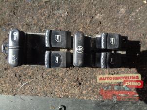 Gebruikte Elektrisch Raam Schakelaar Volkswagen Golf IV (1J1) 1.4 16V Prijs € 10,00 Margeregeling aangeboden door Autorecycling Chino B.V.