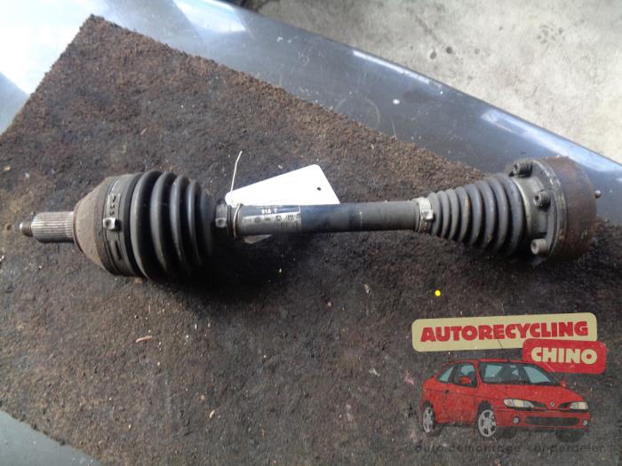 Aandrijfas links-voor van een Seat Ibiza IV (6J5) 1.2 TDI Ecomotive 2012