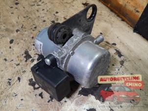 Używane Pompa drugorzedna Audi A1 Sportback (8XA/8XF) 1.0 TFSI Ultra 12V Cena € 108,90 Z VAT oferowane przez Autorecycling Chino B.V.