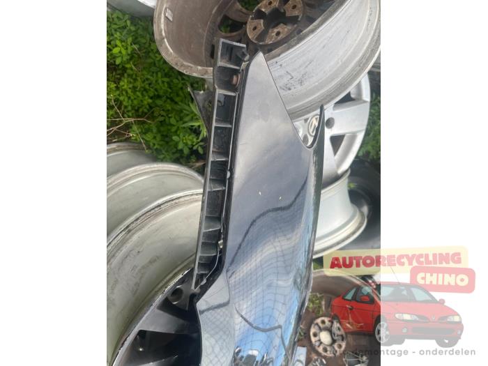 Framskärm, vänster från en Mazda 2 (NB/NC/ND/NE) 1.4 16V 2003