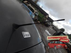 Używane Antena Seat Ibiza IV SC (6J1) 1.4 16V Cena € 10,00 Procedura marży oferowane przez Autorecycling Chino B.V.