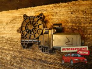 Gebruikte Raammotor Portier Renault Kangoo Express (FW) 1.5 dCi 70 Prijs € 20,00 Margeregeling aangeboden door Autorecycling Chino B.V.