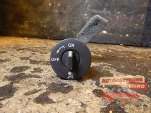 Begagnade Airbag-brytare Renault Scénic II (JM) 2.0 16V Pris € 9,99 Marginaltabell erbjuds av Autorecycling Chino B.V.