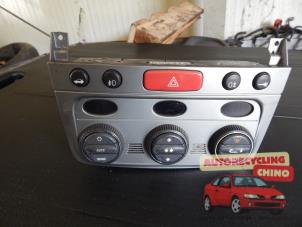 Używane Panel sterowania nagrzewnicy Alfa Romeo 147 (937) 1.6 Twin Spark 16V Cena € 24,99 Procedura marży oferowane przez Autorecycling Chino B.V.