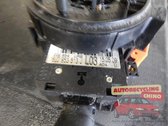 Spak, rattstång från en Volkswagen Golf IV (1J1) 1.6 16V 2002