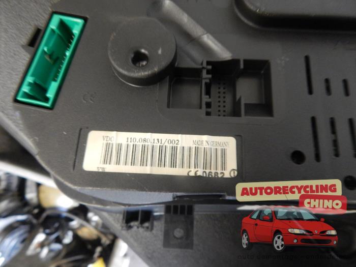 Vägmätare KM från en Volkswagen Golf IV (1J1) 1.6 16V 2002