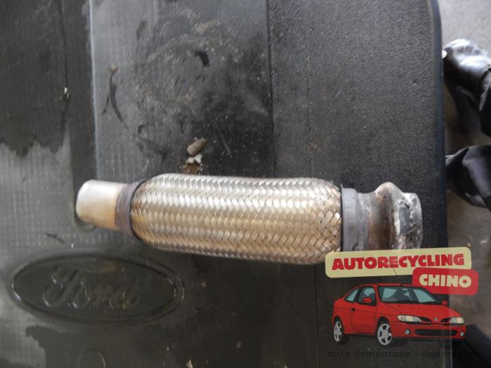 Flexibel avgasrör från en Volkswagen Golf IV (1J1) 1.6 16V 2002