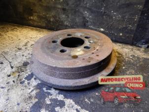Używane Hamulec bebnowy tyl Skoda Fabia II Combi 1.4 TDI 80 Cena € 35,00 Procedura marży oferowane przez Autorecycling Chino B.V.
