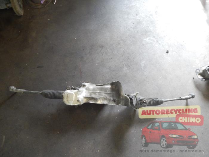 Servostyrningsbox från en Skoda Superb Combi (3TAC/TAF) 2.0 TDI 16V 2012