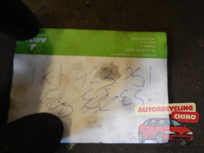 Servostyrningsbox från en Skoda Superb Combi (3TAC/TAF) 2.0 TDI 16V 2012