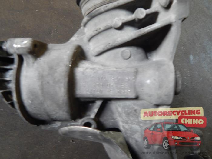 Servostyrningsbox från en Skoda Superb Combi (3TAC/TAF) 2.0 TDI 16V 2012