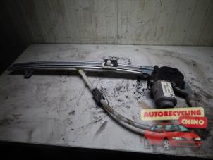 Begagnade Fönstermekanism för bakre dörr, 4-dörrars, vänster Renault Laguna II (BG) 2.0 16V Pris € 40,00 Marginaltabell erbjuds av Autorecycling Chino B.V.