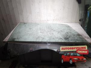 Gebruikte Portierruit 2Deurs rechts Fiat Punto Cabriolet (176C) 85 1.2 MPi 16V Prijs € 40,00 Margeregeling aangeboden door Autorecycling Chino B.V.