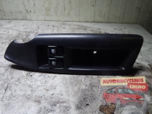 Begagnade Flerfunktionsbrytare, fönster Chevrolet Aveo (250) 1.2 16V Pris € 30,00 Marginaltabell erbjuds av Autorecycling Chino B.V.