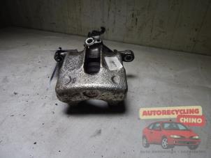 Używane Zacisk hamulcowy lewy tyl Volvo S40 (VS) 1.8 16V Cena € 40,00 Procedura marży oferowane przez Autorecycling Chino B.V.