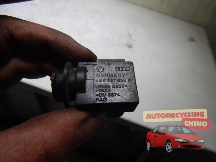 Luftkvalitetssensor från en Audi Q3 (8UB/8UG) 2.0 16V TFSI 170 Quattro 2015