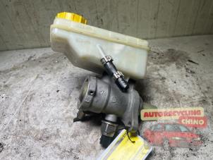 Begagnade Huvudcylinder Jaguar S-type (X200) 2.5 V6 24V Pris € 30,00 Marginaltabell erbjuds av Autorecycling Chino B.V.