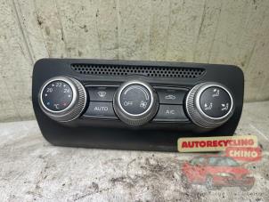 Używane Panel sterowania nagrzewnicy Audi A1 (8X1/8XK) 1.4 TFSI 16V 125 Cena € 29,99 Procedura marży oferowane przez Autorecycling Chino B.V.